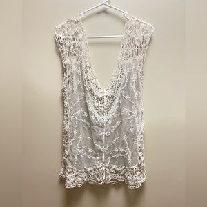SOLD!!! - Beautiful Plus Size Cream Lace Crochet Top Size XL